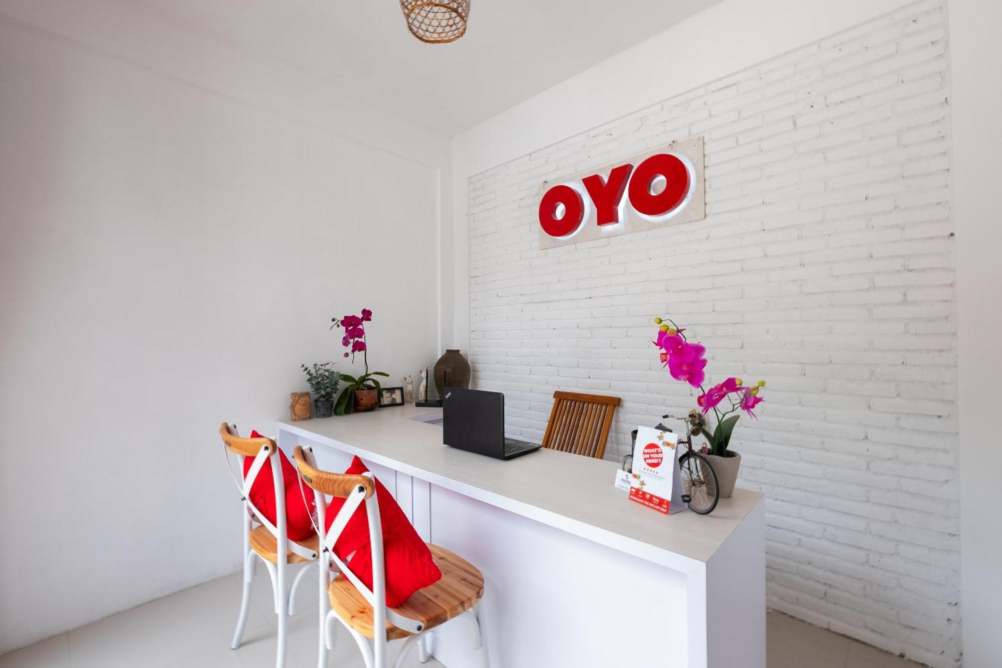 Oyo 1493 Surya Villa 셀롱 벨라낙 외부 사진